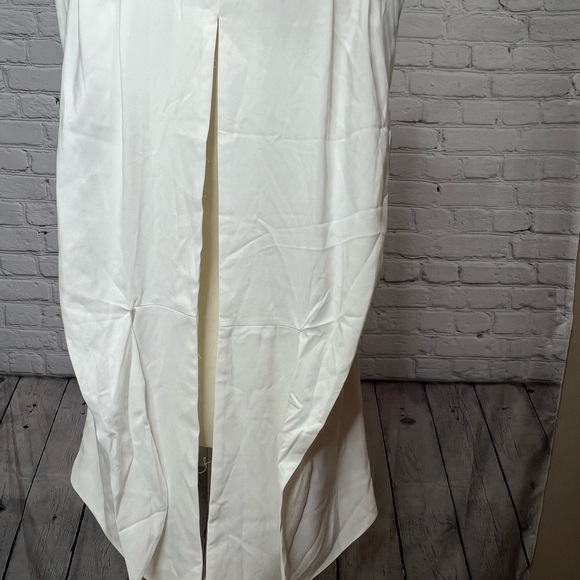 All : Row white drape front vest open tie back size medium - Picture 8 of 9